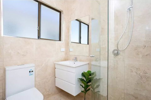 EJ Homes At The Entrance - Tourism Brisbane 7