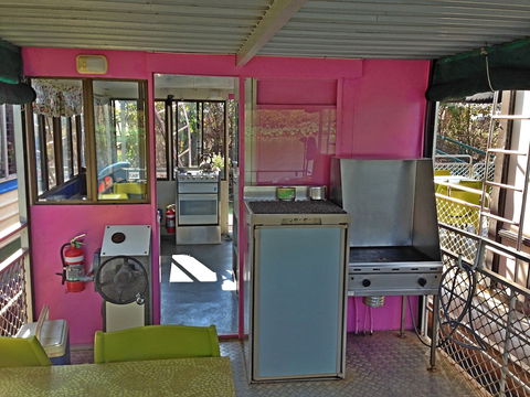 Corroboree Houseboats - Tourism Brisbane 1
