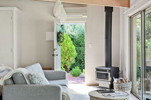 Adelaide Hills Retreats - Tourism Brisbane 5