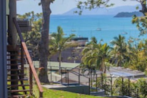 Airlie Guest House - Tourism Brisbane 0