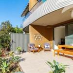 Boom 8 Boomerang Beach - Tourism Brisbane 0