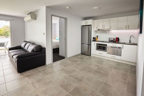 East Maitland Executive Apartments - Tourism Brisbane 5