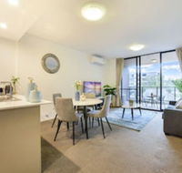 Charming  Spacious Living in a Serene Location - Brisbane Tourism