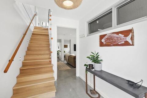 Bristlebird - Rejuvenate Stays - Tourism Brisbane 1