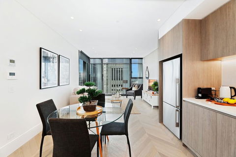 Ultra Modern Brand New CBD View - Brisbane Tourism 2