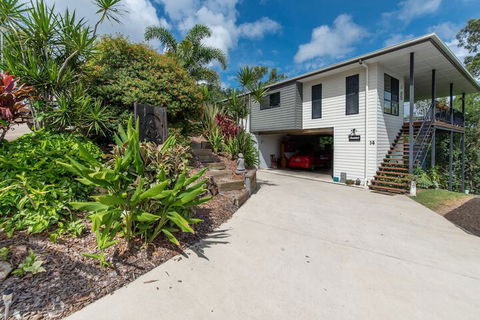 Austinmer - Cannonvale - Tourism Brisbane 3
