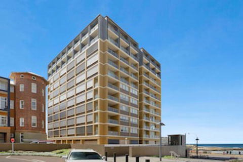 Beau Monde Apartments Newcastle - The York - Tourism Brisbane 0