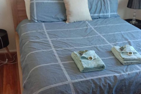 Wollongong Train Station Holiday House - Tourism Brisbane 5