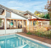 Sunny Family Beach House - Tourism Brisbane