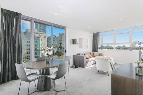 2 Bedroom Modern Apartment In Chatswood - Brisbane Tourism 6