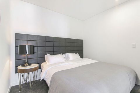 2 Bedroom Modern Apartment In Chatswood - Brisbane Tourism 2