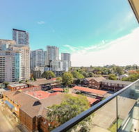 2 Bedroom Modern Apartment in Chatswood - Brisbane Tourism