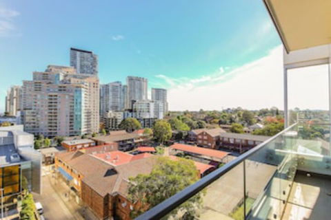 2 Bedroom Modern Apartment In Chatswood - Brisbane Tourism 0