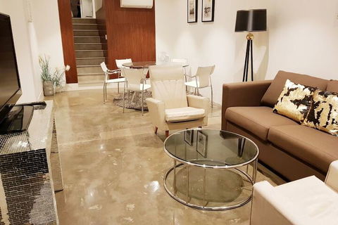 Darling Harbour Modern 2 Bedroom Terrace - Tourism Brisbane 6