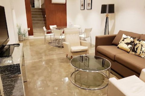 Darling Harbour Modern 2 Bedroom Terrace - Tourism Brisbane 0