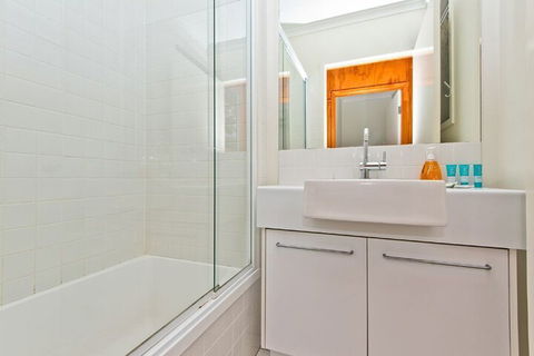 The Birdcage - Tourism Brisbane 5