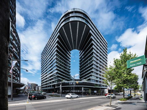SKYE Suites Green Square - Tourism Brisbane 0