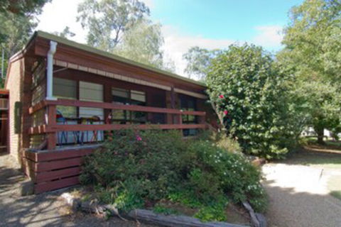 Alrima Lodge Bright - Tourism Brisbane 0