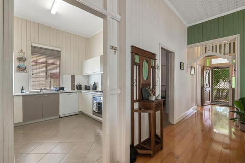 Ambiente Cottage Pet & Family Friendly - Tourism Brisbane 5