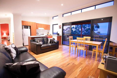 Karrak Reach Forest Retreat - Tourism Brisbane 6