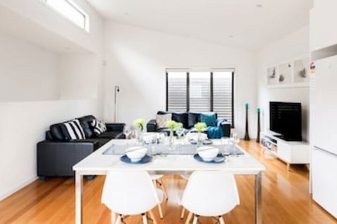 Centrepoint Units Ivanhoe - Brisbane Tourism 0