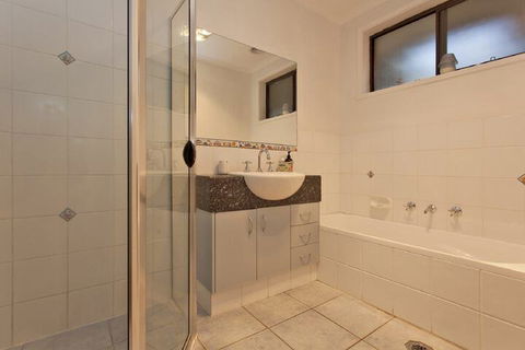 Serenity Size & Seclusion - Tourism Brisbane 2