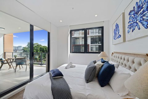 HomeHotel Waterside Luxury & New Residences - Tourism Brisbane 5