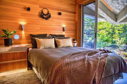 Alkira Award Winning Luxury Holiday Home - Tourism Brisbane 7
