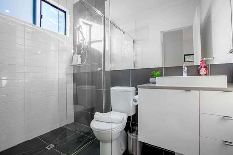 89 Fancy Doncaster Home - Tourism Brisbane 4