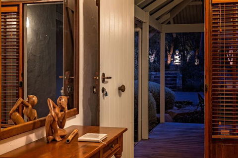 Beachfront House - Tourism Brisbane 5