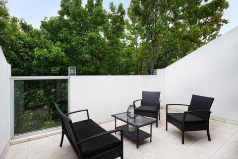 Urban Rest Belmore St - Tourism Brisbane 3