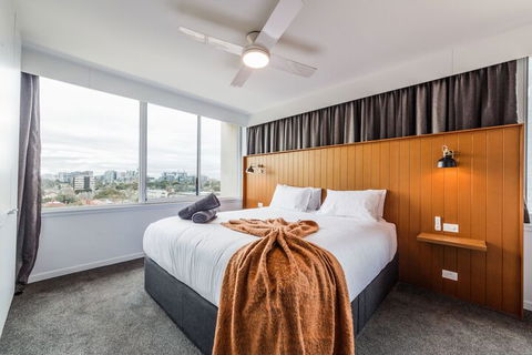Exquisite 2 Bedroom Beach City Views - Brisbane Tourism 5