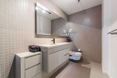 Exquisite 2 Bedroom Beach City Views - Brisbane Tourism 3
