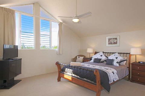 1 / 17 22nd Ave Sawtell NSW - Brisbane Tourism 2