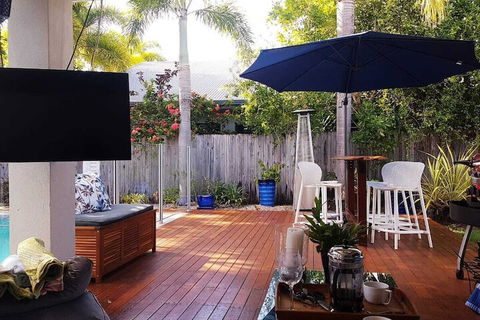 Beach Bliss Queen Bed BBQ Pool Netflix - Tourism Brisbane 5