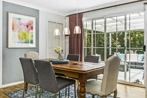 Swanbrook - Brisbane Tourism 1