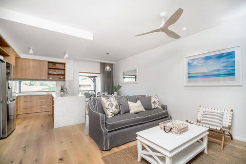 A PERFECT STAY - Luxe & Bloom - Tourism Brisbane 1