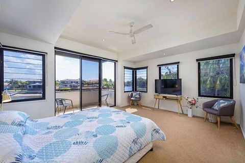 Gold Coast Stunning Waterfront Retreat By Hostrelax - Tourism Brisbane 6