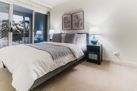Absolute Riverfront One Bedroom Apartment - Tourism Brisbane 7