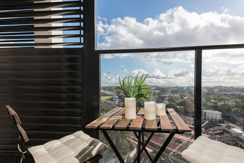 Redfern One Bedroom Apartment With Views - Tourism Brisbane 6