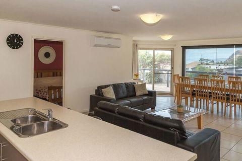 Salt 37 Oceanview Drive - Tourism Brisbane 7