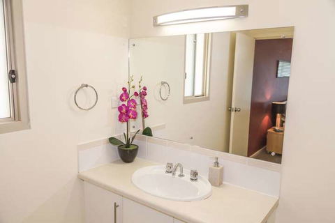 Salt 37 Oceanview Drive - Tourism Brisbane 5