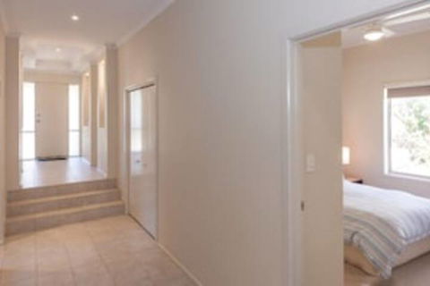 Golfers Paradise 52 Huntingdale Drive - Tourism Brisbane 0