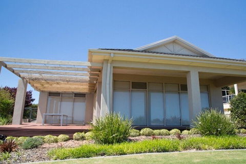 Golfers Paradise 52 Huntingdale Drive - Tourism Brisbane 1