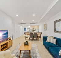 HomeHotel New  Comfort 3 Bedrooms - Brisbane Tourism