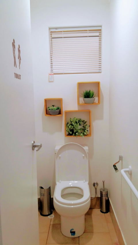 Camelias Boutique Cottage In Dianella - Tourism Brisbane 6