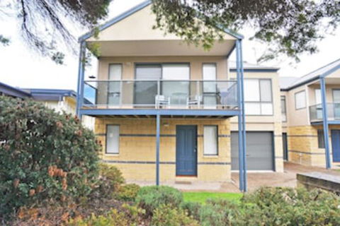 Bliss Close TO Town - Tourism Brisbane 0