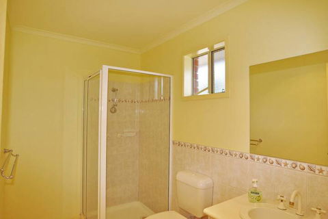 Serrell By THE SEA Free Wifi PET Friendly - Tourism Brisbane 4