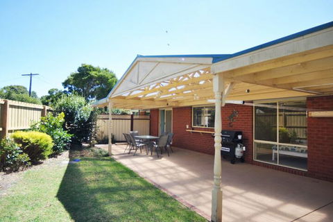 Serrell By THE SEA Free Wifi PET Friendly - Tourism Brisbane 1