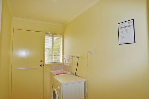 Serrell By THE SEA Free Wifi PET Friendly - Tourism Brisbane 3